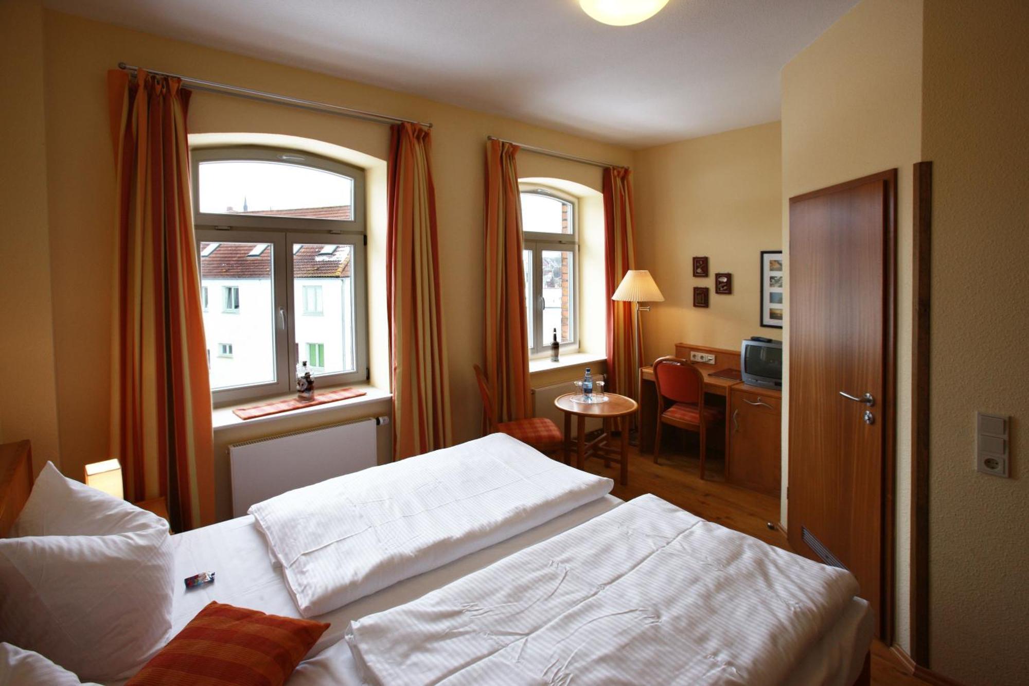 Restaurant & Hotel Висмар Экстерьер фото